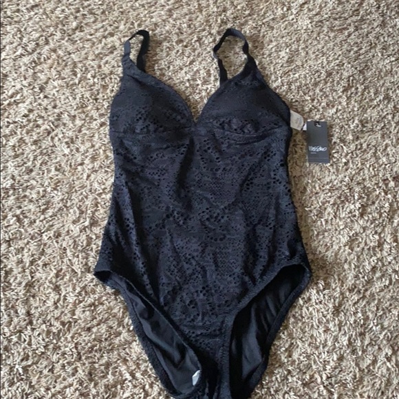 Women’s mossimo swimsuit size S - Picture 3 of 6
